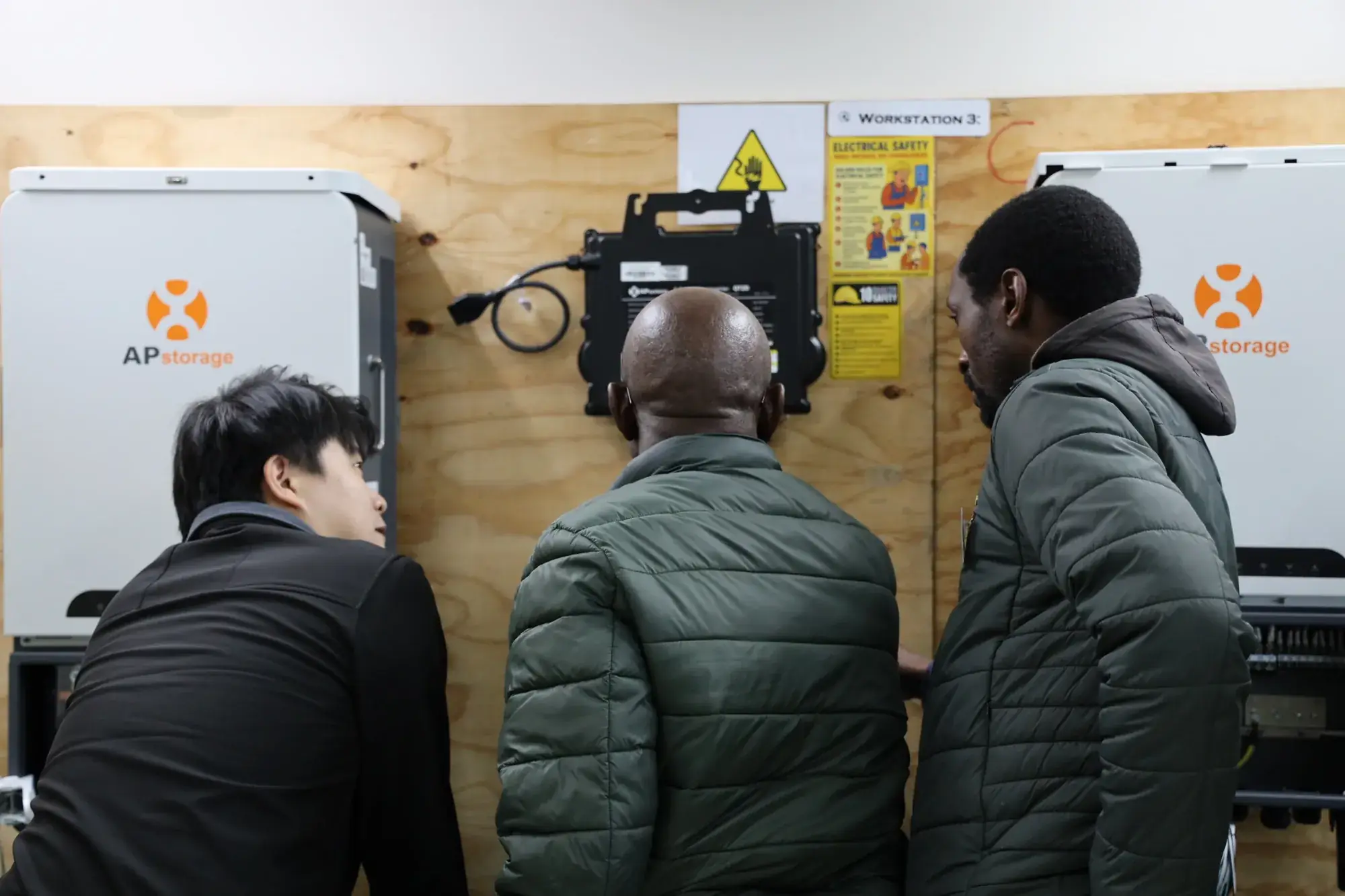 Hands-on APsystems product training